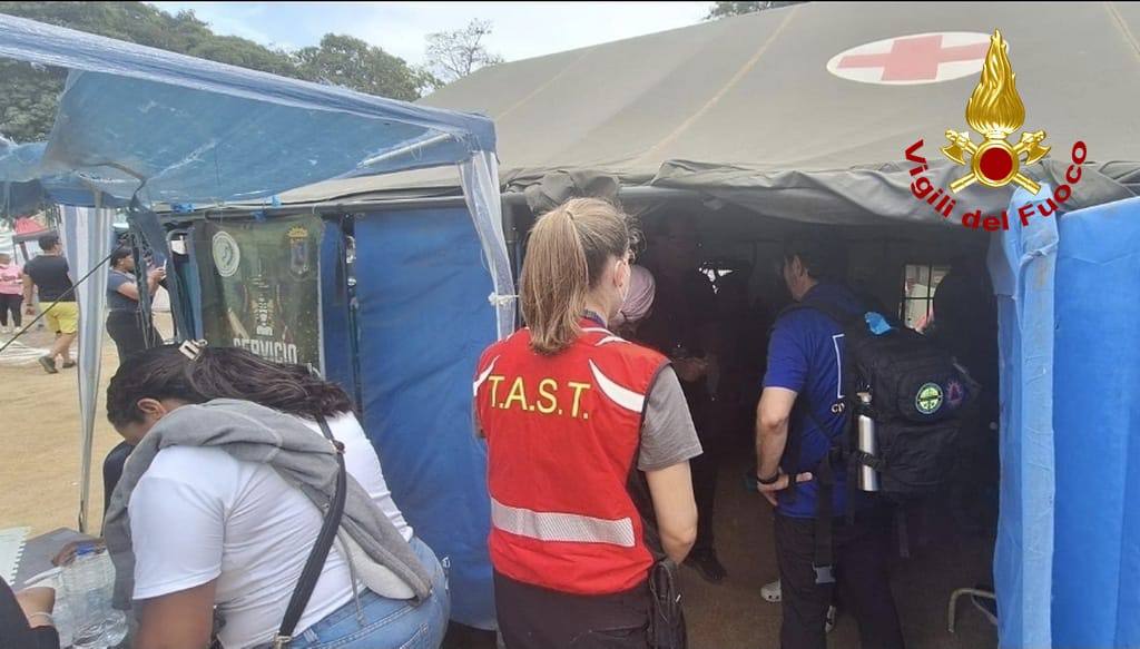 terremoto venezuela vigili del fuoco