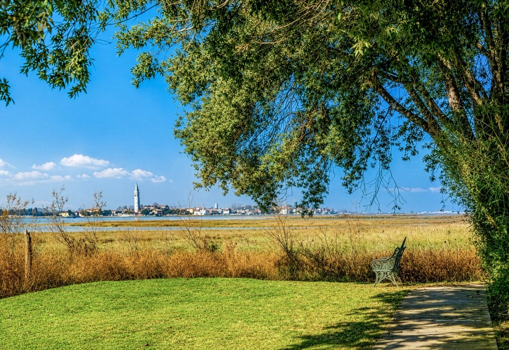A Venezia è in vendita un’isola privata con un fortino di epoca napoleonica
