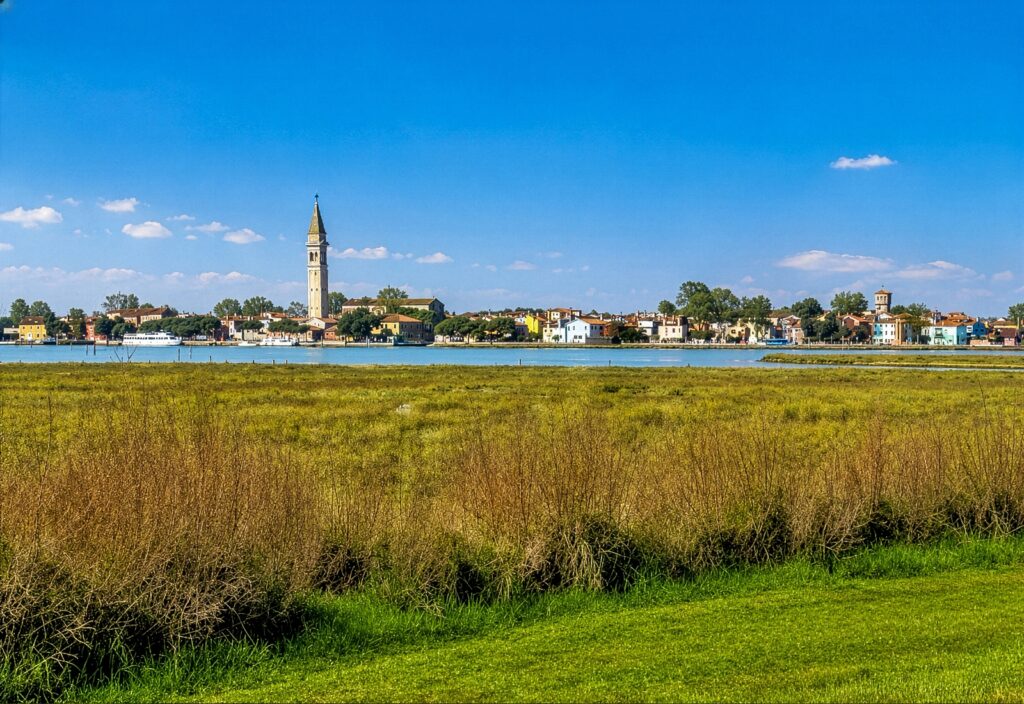 A Venezia è in vendita un’isola privata con un fortino di epoca napoleonica