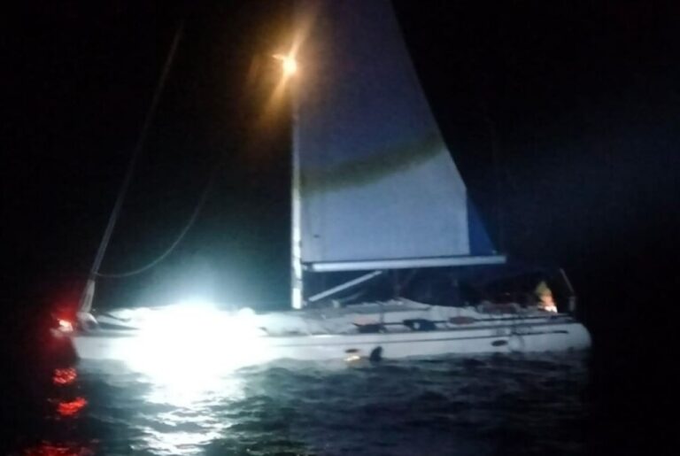 Barca vela