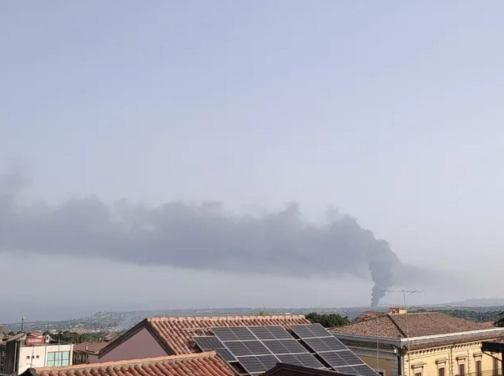 Incendio Acireale