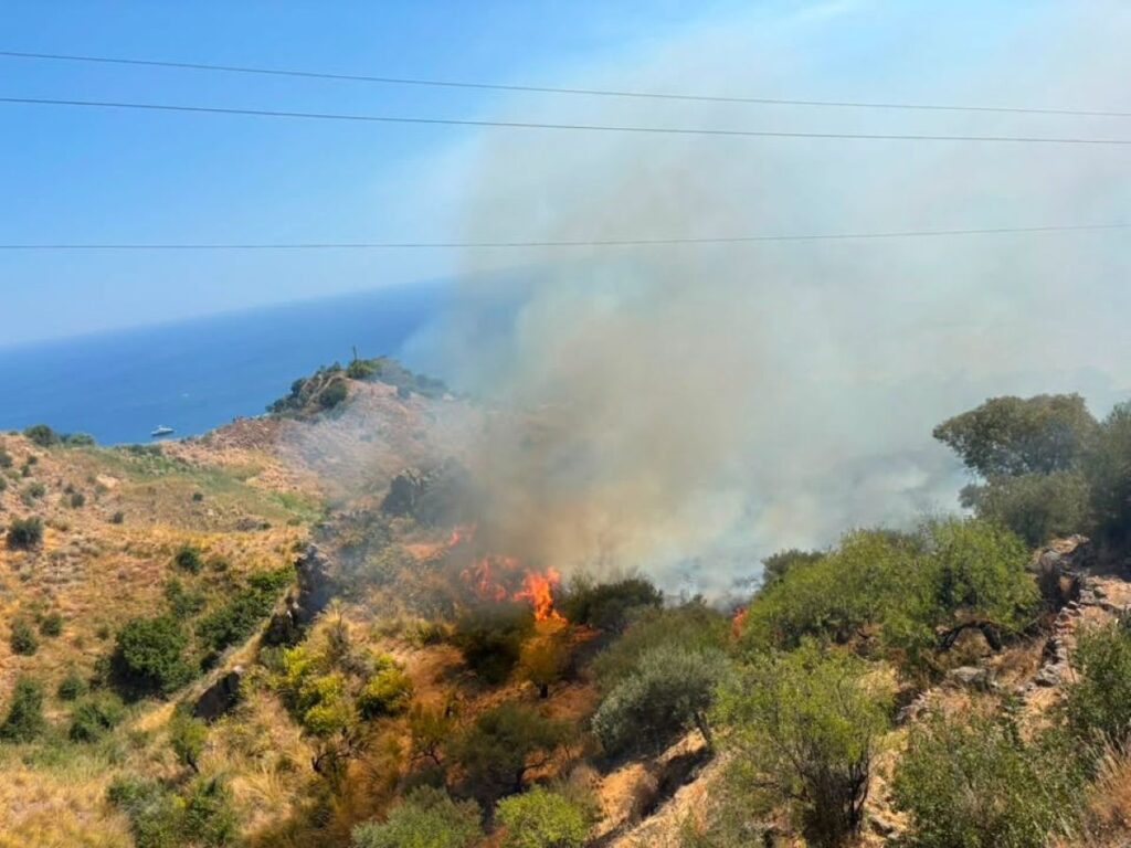 Incendio Taormina