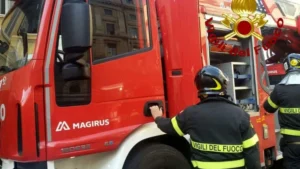 Incendio vigili del fuoco