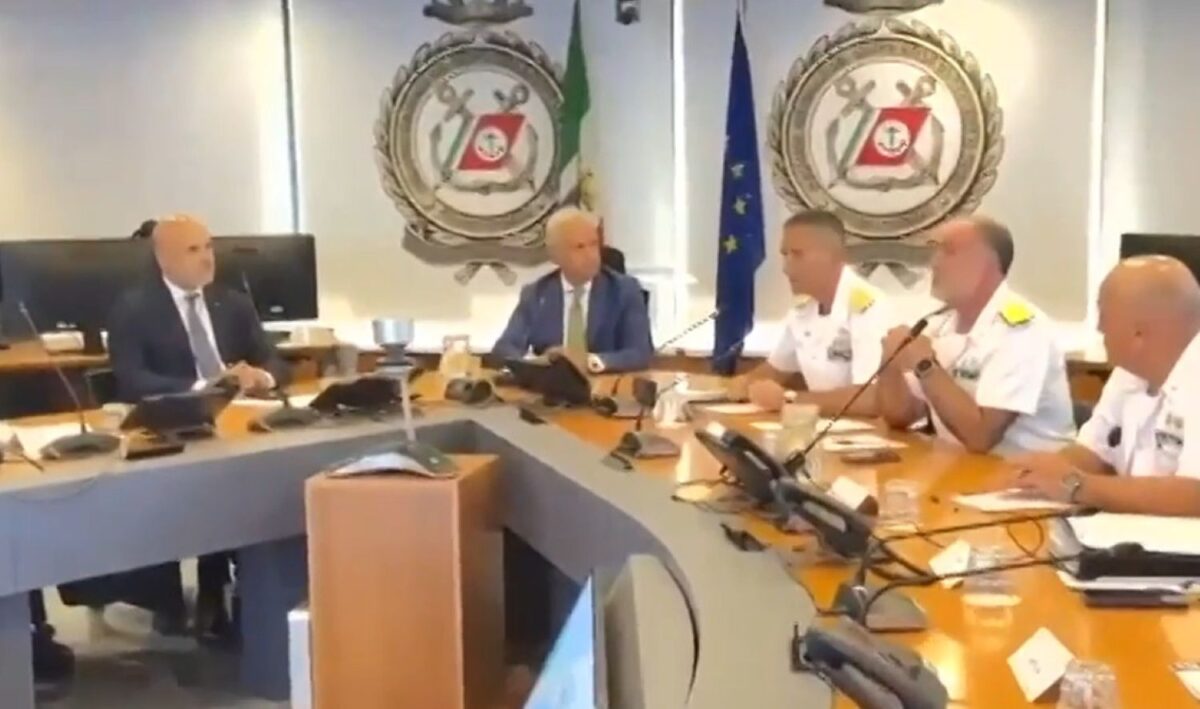 ferragosto-piantedosi-visita-le-sale-operative-sicurezza-e-soccorsi