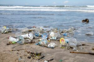 Rifiuti spiaggia