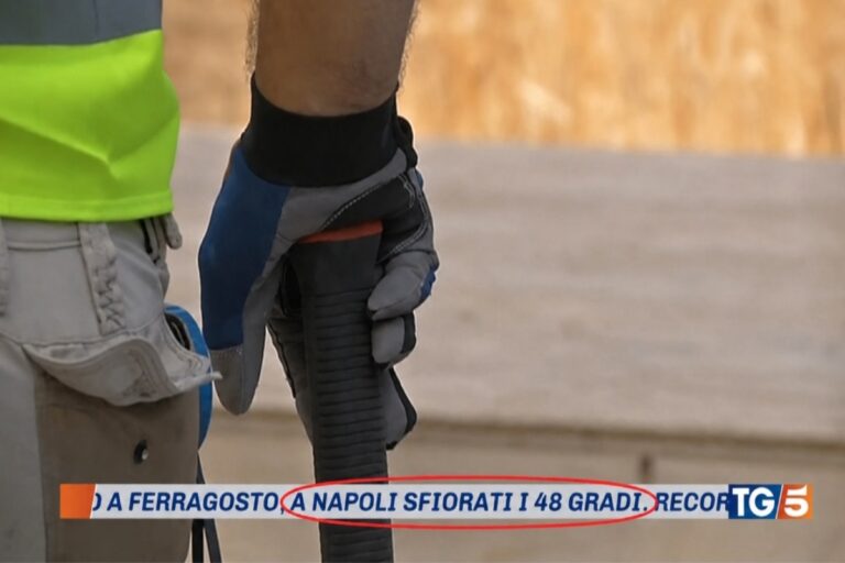 TG5 48 gradi Napoli