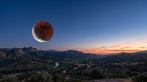 eclissi luna 28 agosto