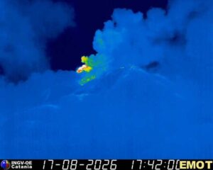 eruzione etna 17 agosto 2026