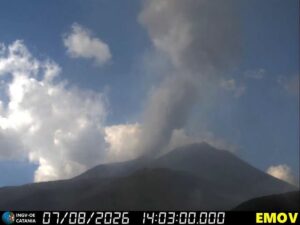 eruzione etna 7 agosto 2026