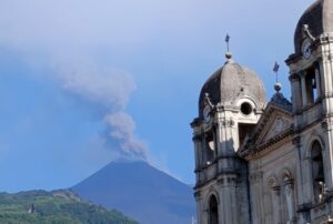 eruzione etna oggi
