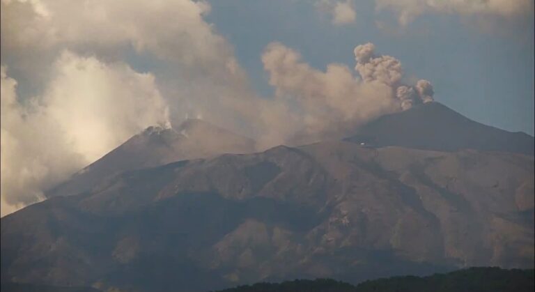 etna esplosione cratere nordest