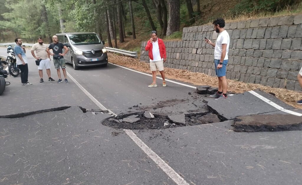 etna faglia pernicana