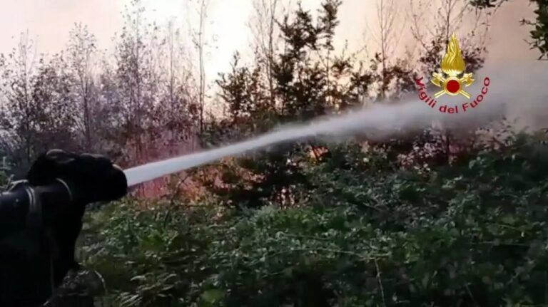 incendio vigili del fuoco generica