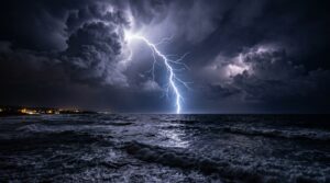 maltempo calabria campania notte mare temporali fulmine