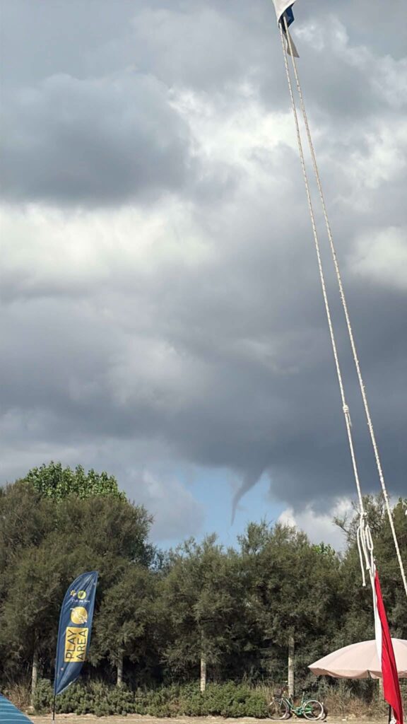 maltempo emilia romagna funnel cloud