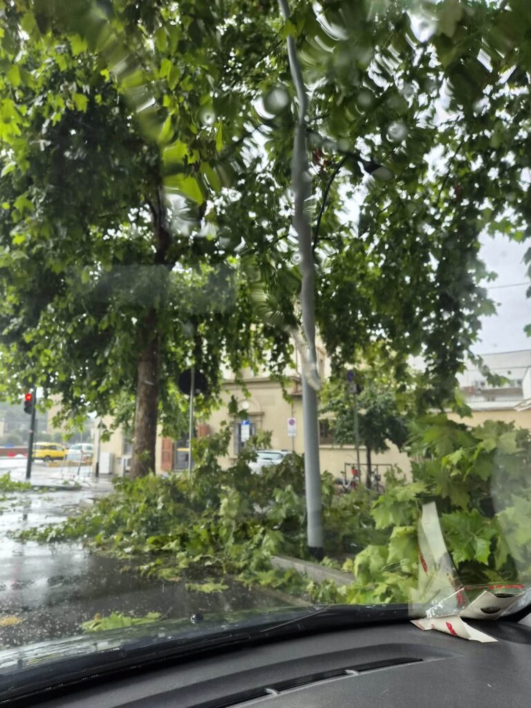 maltempo firenze toscana