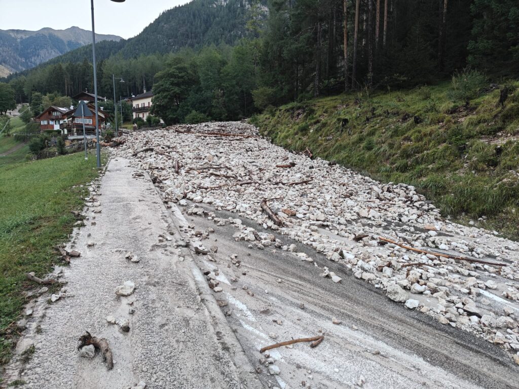 maltempo frana val di fiemme