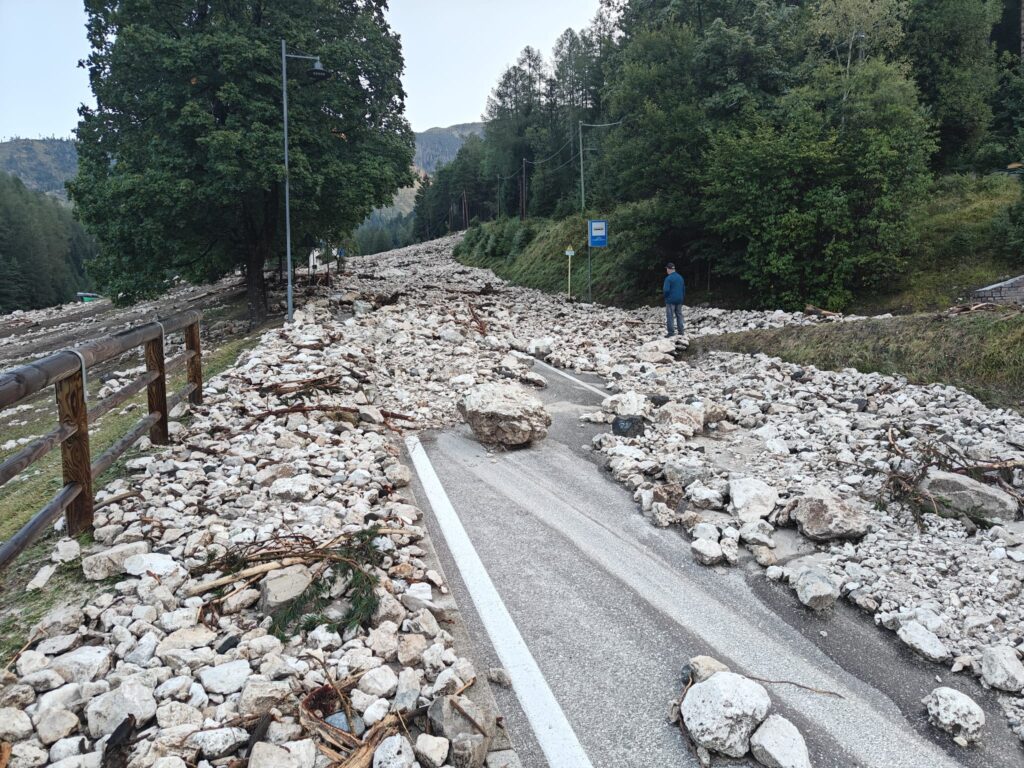 maltempo frana val di fiemme