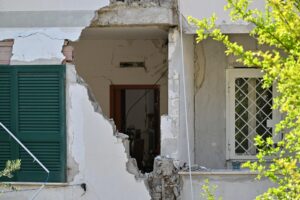 terremoto campi flegrei