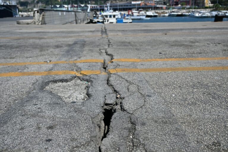 terremoto campi flegrei