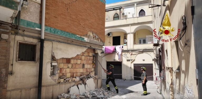 terremoto campi flegrei