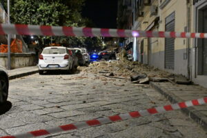 terremoto pozzuoli campi flegrei