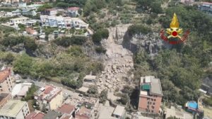 terremoto pozzuoli campi flegrei