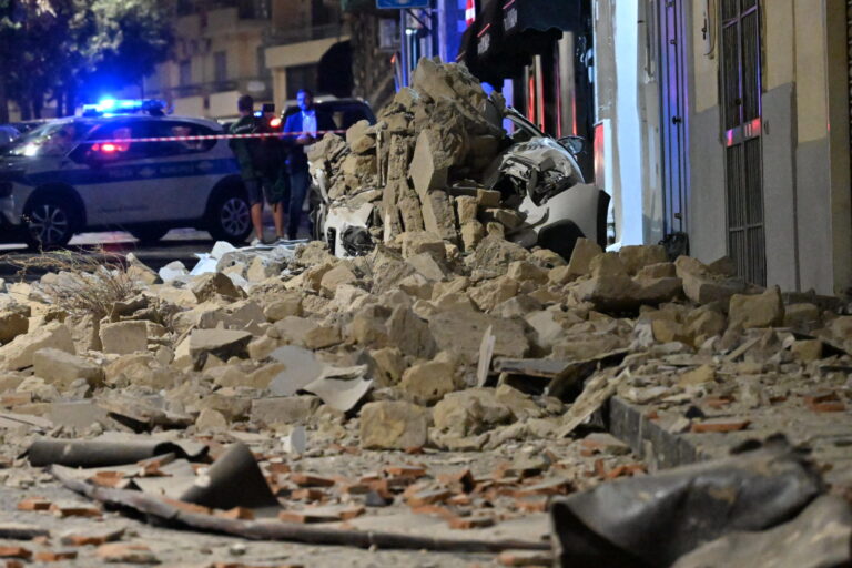 terremoto pozzuoli campi flegrei
