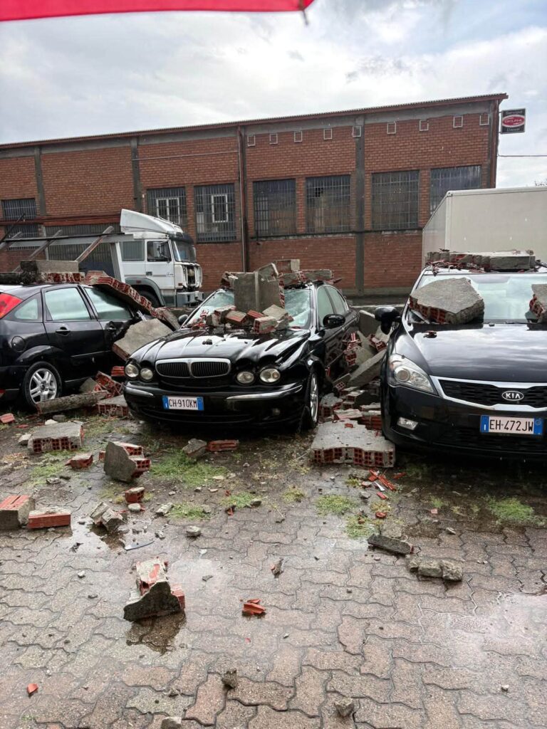 tornado chivasso danni