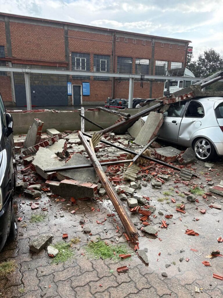 tornado chivasso danni