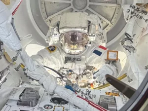 tuta passeggiata spaziale adenot