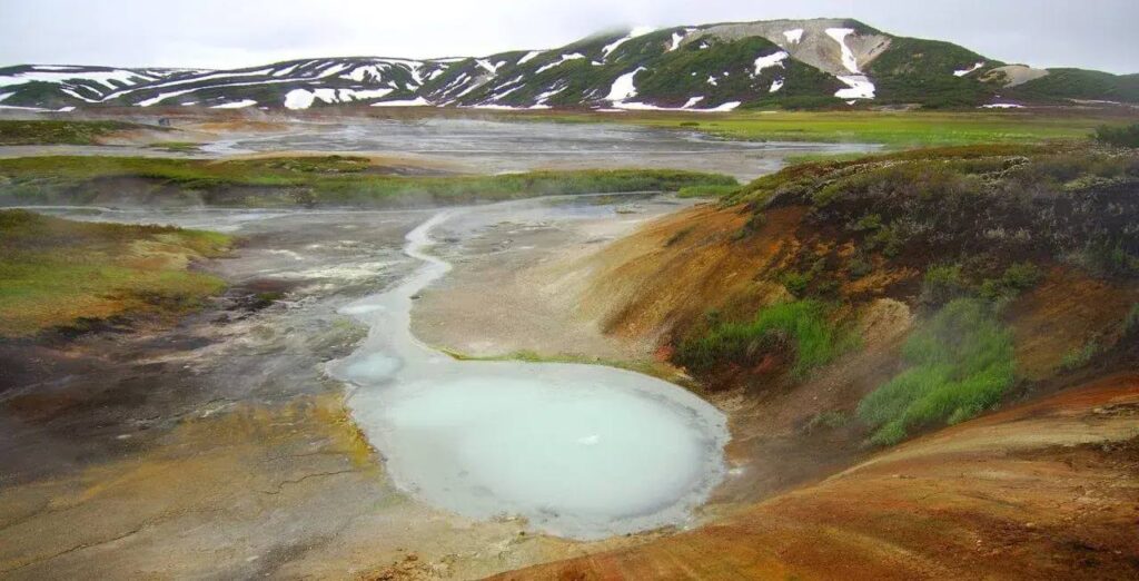 valle dei geyser russia