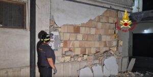 vigili del fuoco pozzuoli campi flegrei