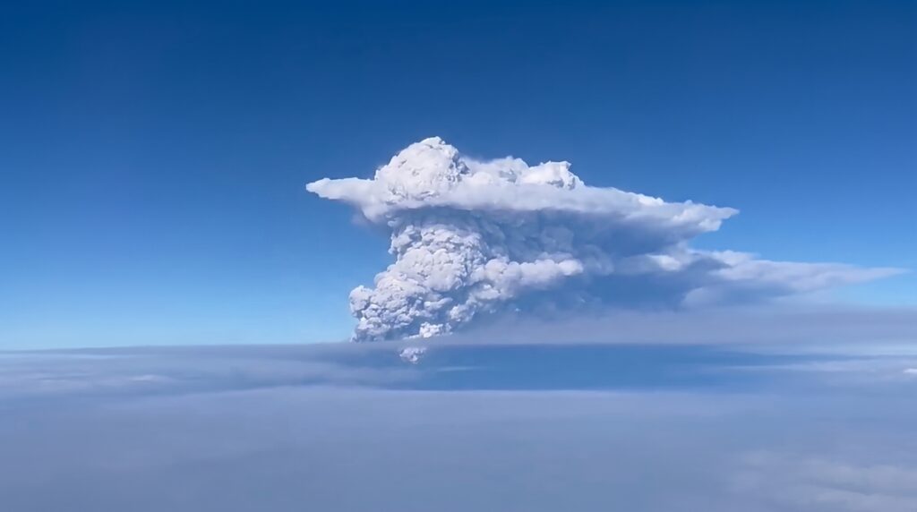 Anak Krakatau eruzione indonesia