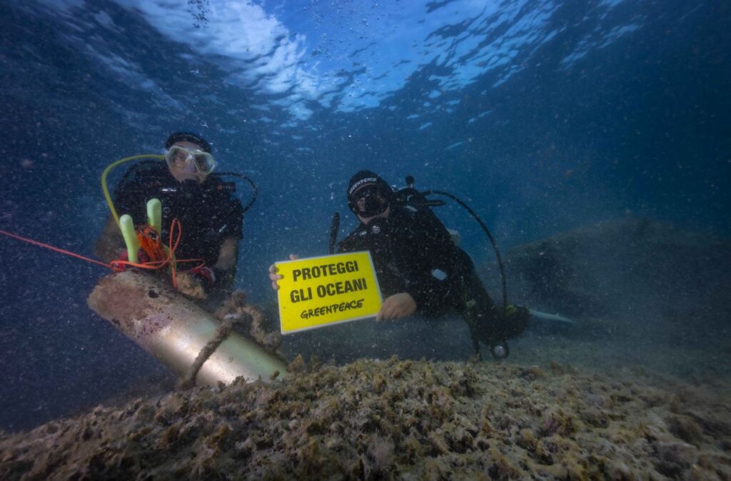 Greenpeace rifiuti plastica