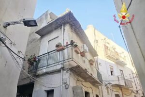 crollo balcone mazara vallo