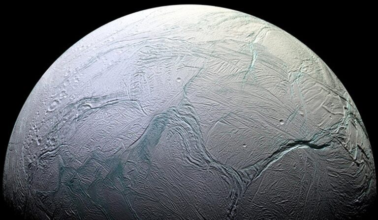 encelado saturno