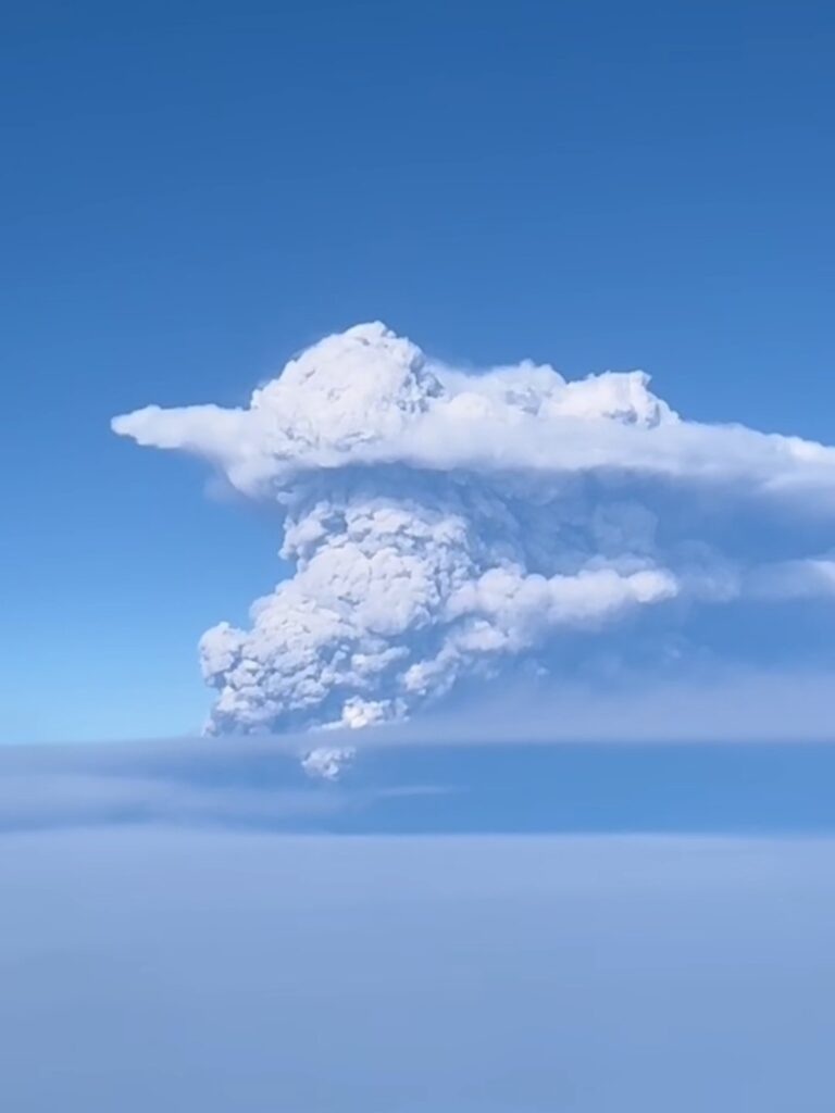 eruzione anak krakatau