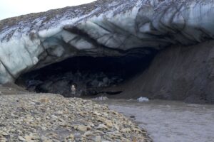 fiume ghiacciaio svalbard artico