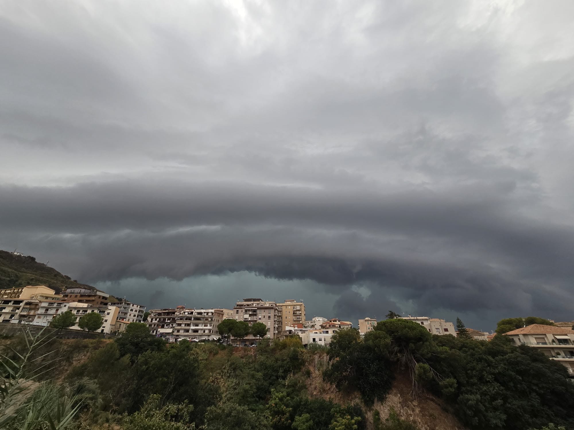 maltempo tropea shelf cloud