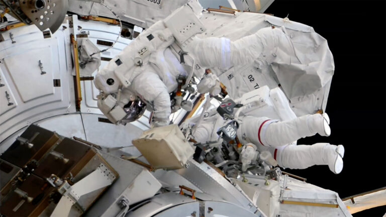 passeggiata spaziale meir adenot