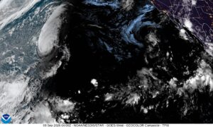 uragano lowell hawaii