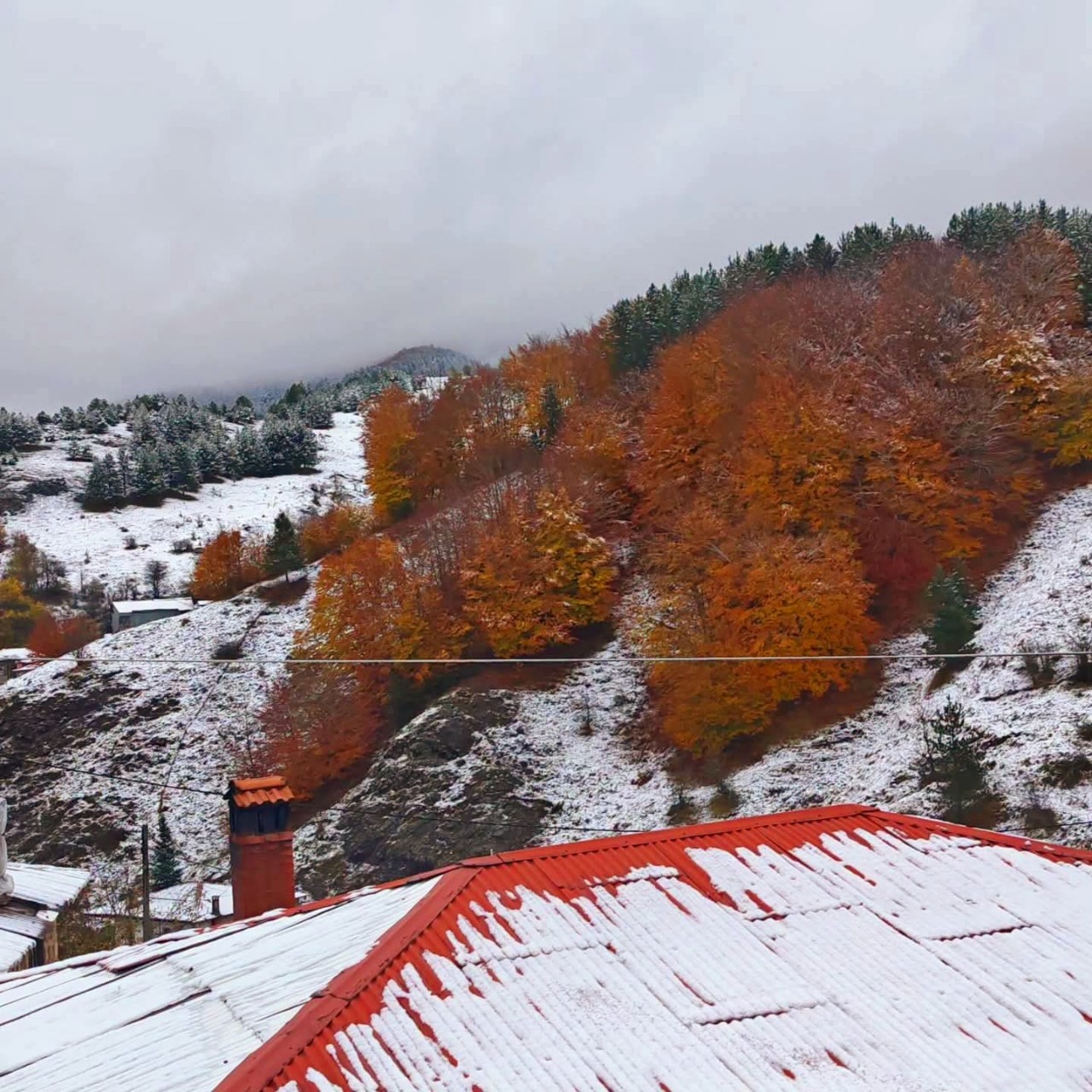 Neve e autunno Grecia