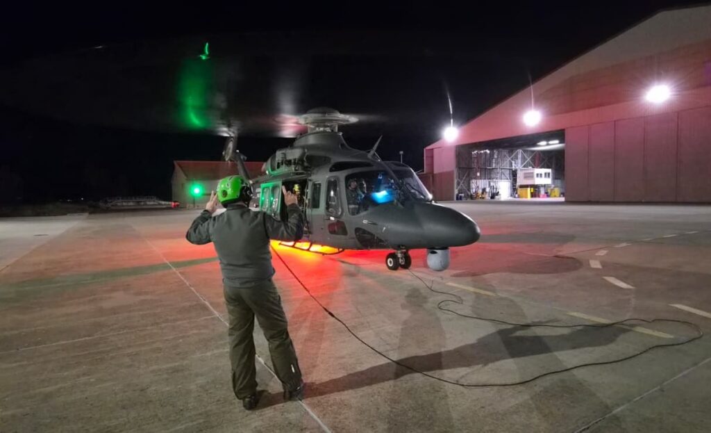 Urzulei speleologo bloccato aeronautica