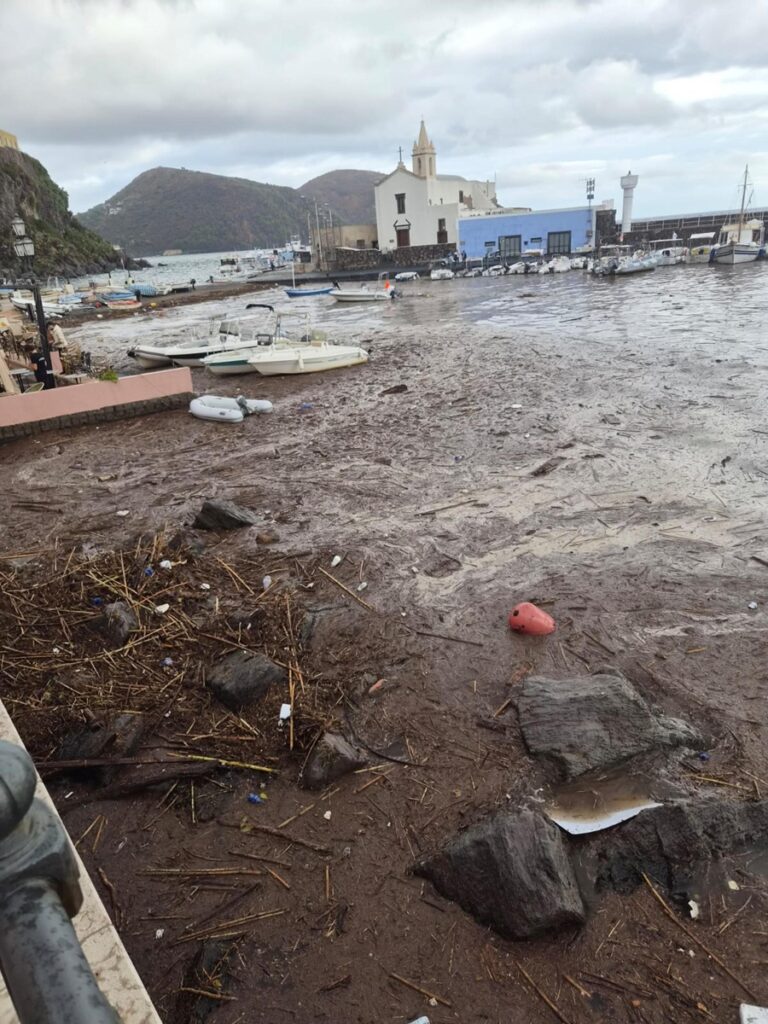 alluvione lampo lipari