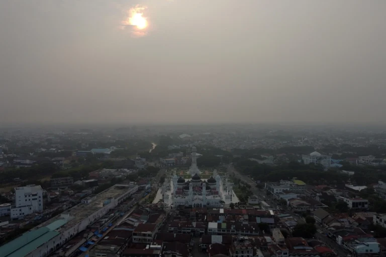 fumo incendi indonesia smog