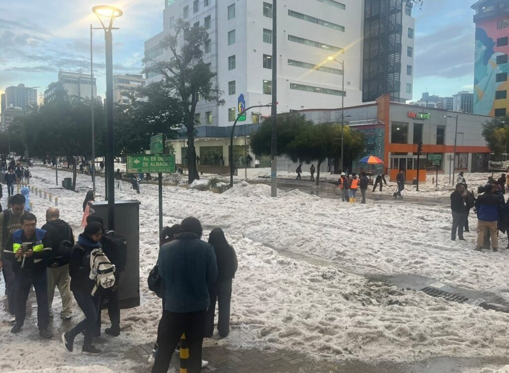 ecuador grandine quito