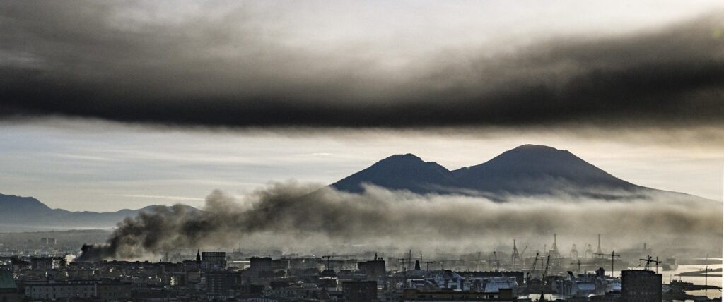 incendio napoli