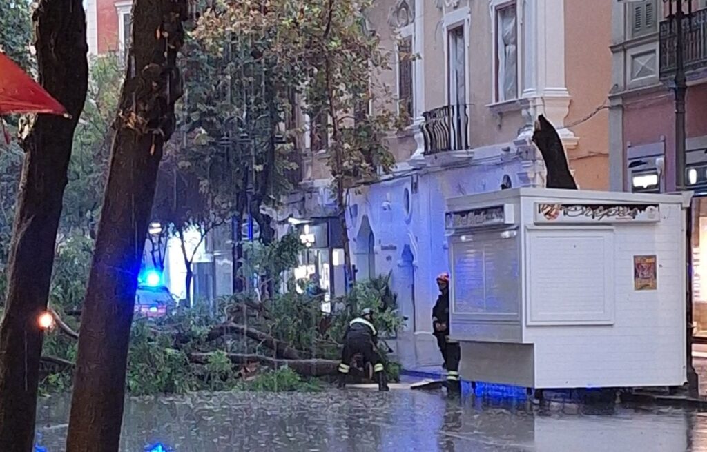 maltempo foggia puglia