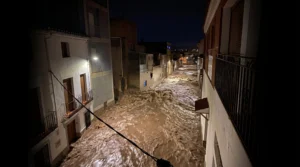 maltempo spagna strade allagate